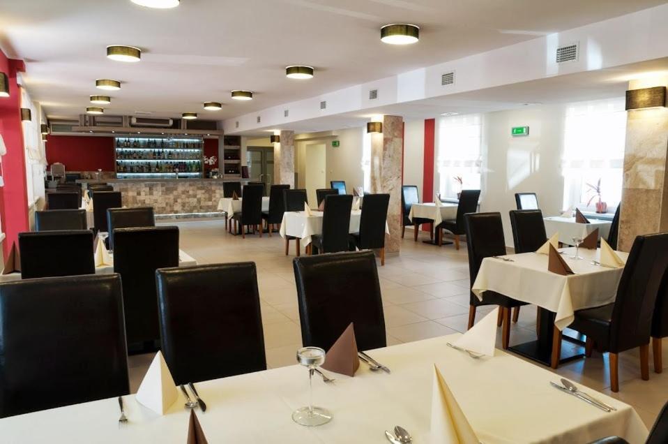 Vistula Hotel Swiecie  Bagian luar foto